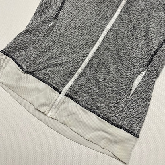 Lululemon Be Present Jacket in Heathered Herringbone Size 10 VGUC - Picture 8 of 15